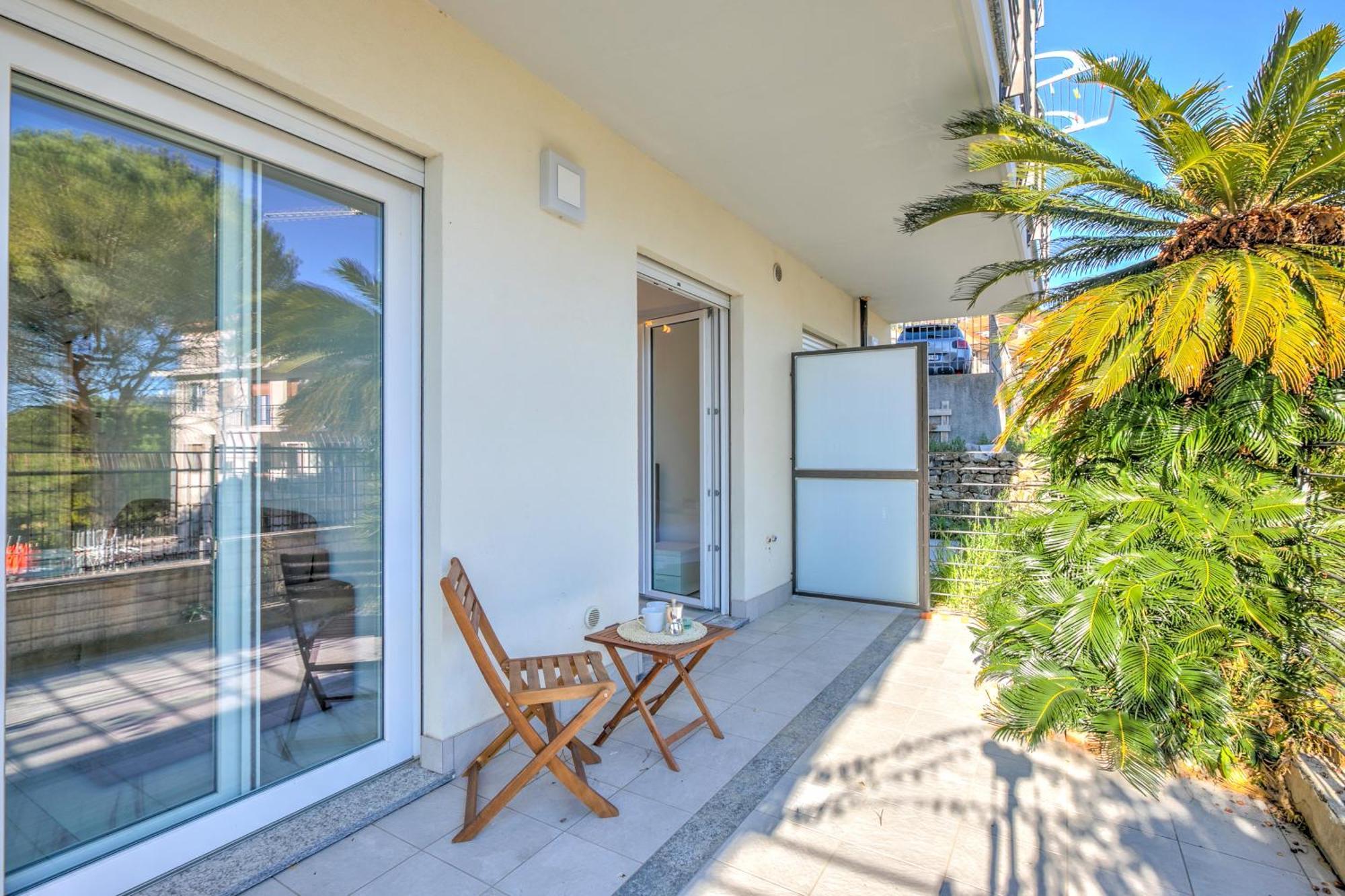Beachy Vibes- 900M From The Beach - Happy Rentals Andora Exterior photo